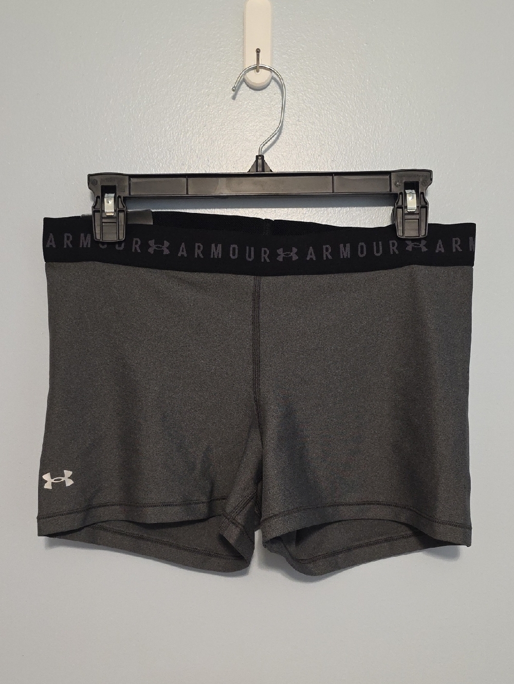Under Armour Heat Gear short NWT